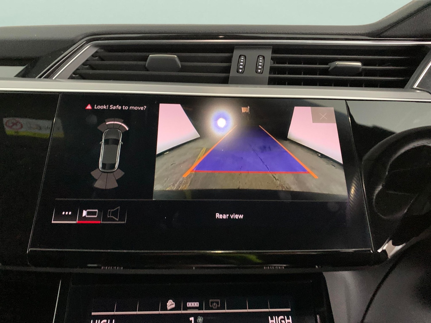 Used Audi e-tron 2021 for sale - 77255646: Photo 6