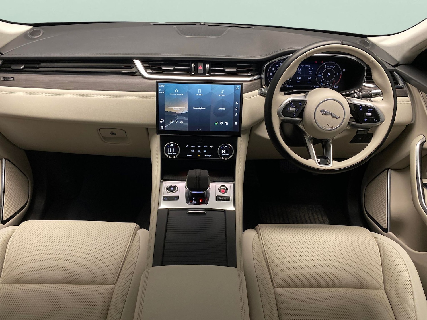 Used Jaguar F-Pace 2021 for sale - 78197877: Photo 6