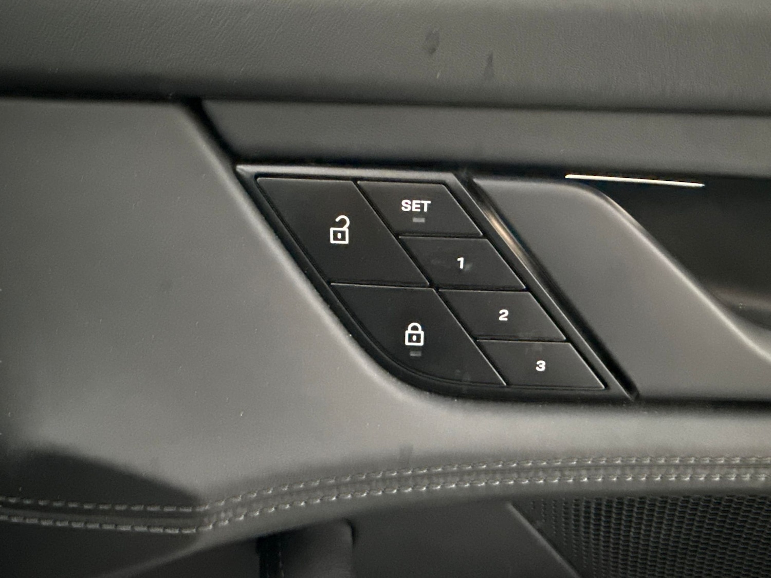 Used Porsche Taycan 2022 for sale - 77885676: Photo 19