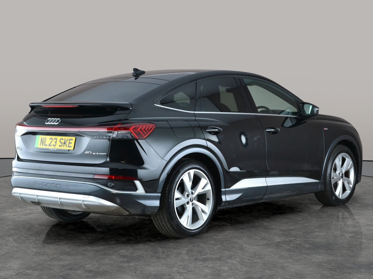 Used Audi Q4 e-tron 2023 for sale - 77627865: Photo 9