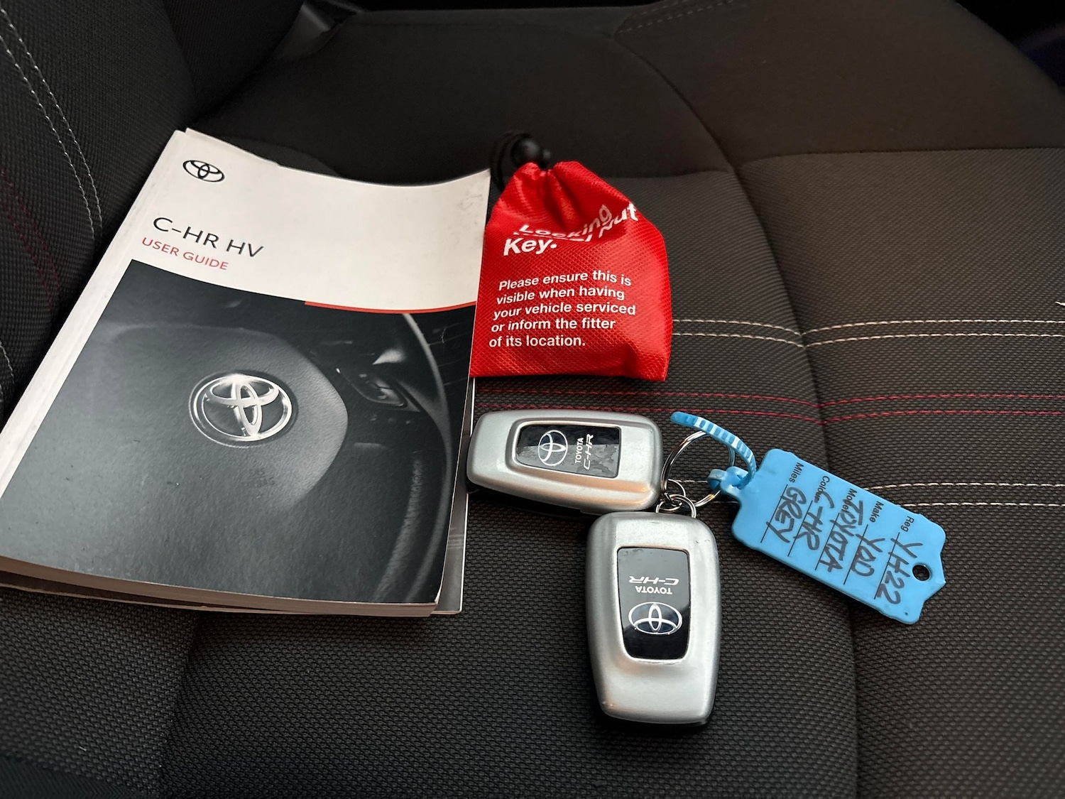 Used Toyota C-HR 2022 for sale - 78103932: Photo 32