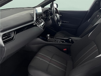 Used Toyota C-HR 2022 for sale - 78103932: Photo