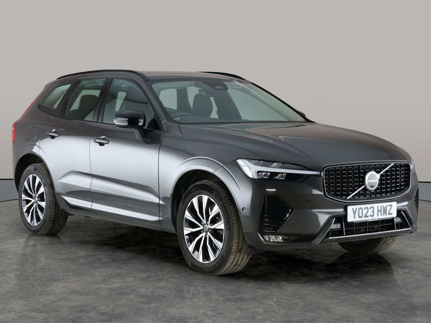 Used Volvo XC60 2023 for sale - 77245930: Photo 10