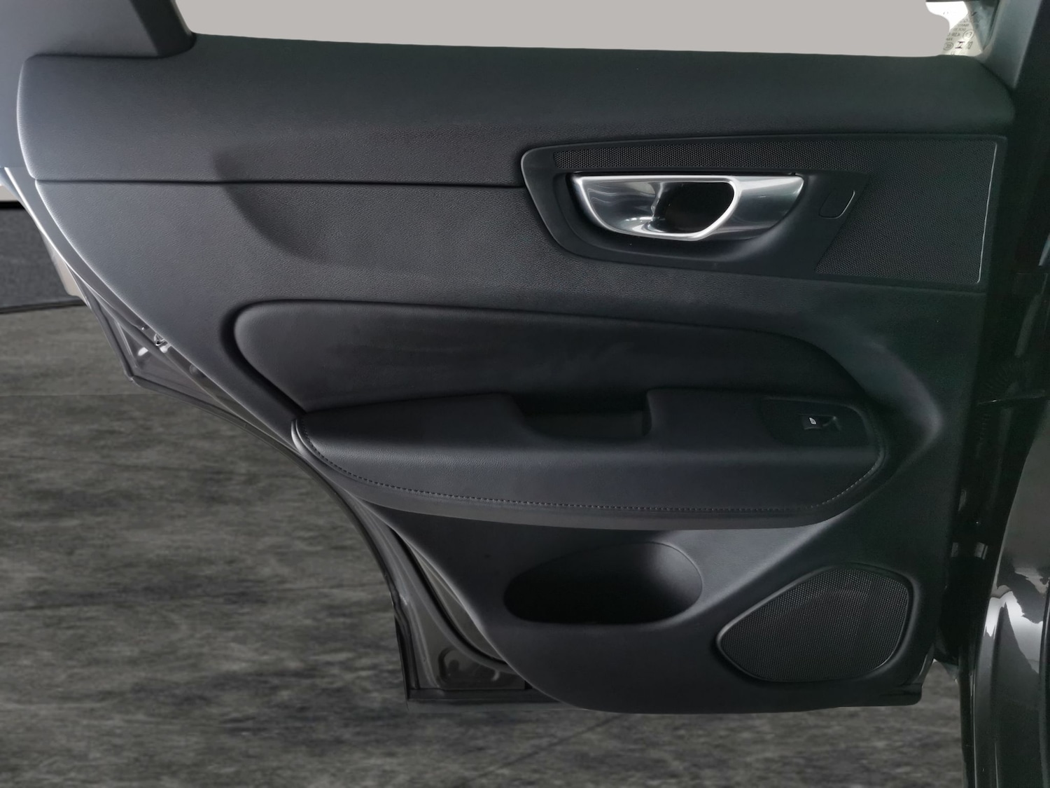 Used Volvo XC60 2023 for sale - 77245930: Photo 31