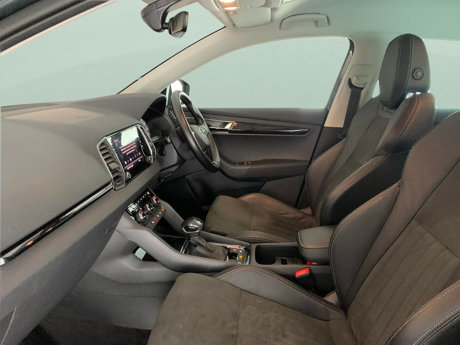 Used Skoda Karoq 2021 for sale - 76684704: Photo 4