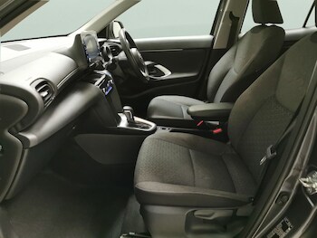 Used Toyota Yaris Cross 2023 for sale - 77458223: Photo