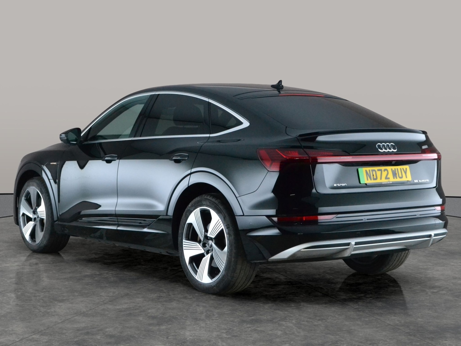 Used Audi e-tron 2023 for sale - 77629818: Photo 12