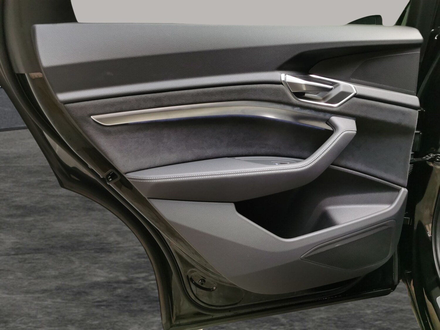 Used Audi e-tron 2023 for sale - 77629818: Photo 27