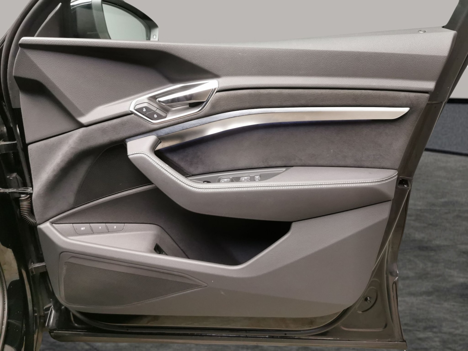 Used Audi e-tron 2023 for sale - 77629818: Photo 29