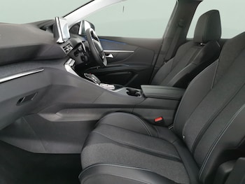 Used Peugeot 3008 2023 for sale - 76222315: Photo 4