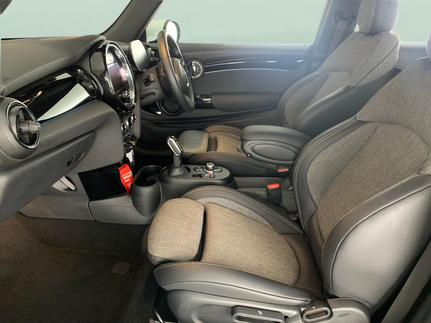 Used MINI Hatch 2022 for sale - 76892667: Photo 4