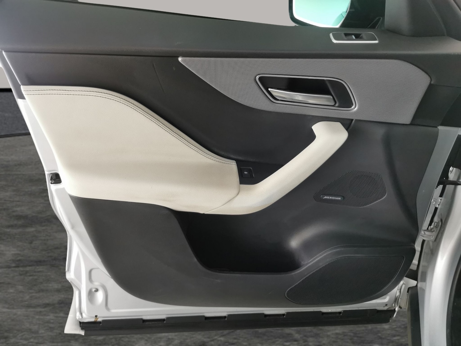 Used Jaguar F-Pace 2020 for sale - 76507939: Photo 33