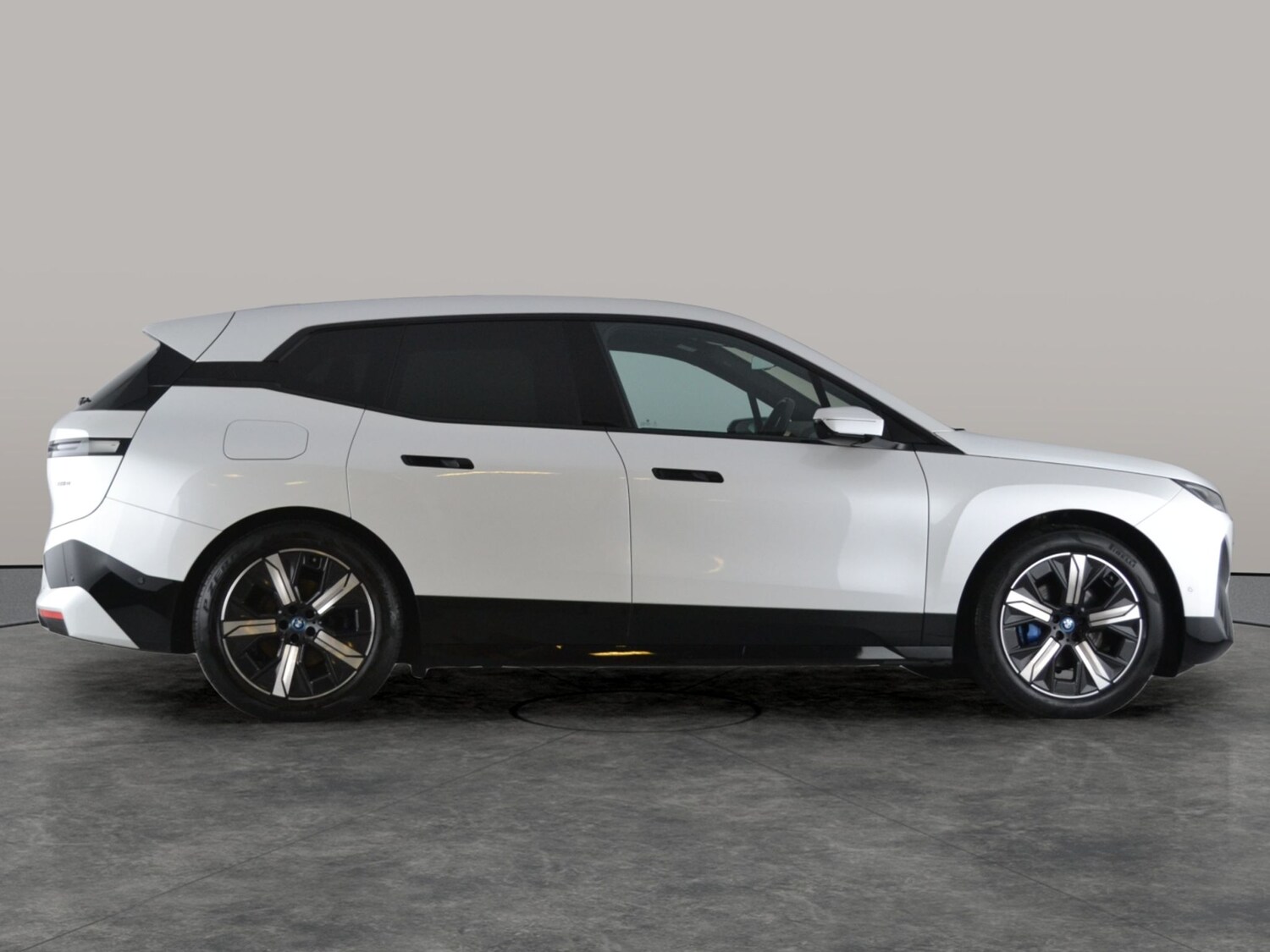 Used BMW iX 2022 for sale - 77448134: Photo 13