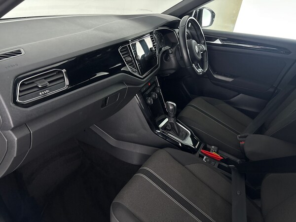 Used Volkswagen T-Roc 2021 for sale - 76155865: Photo 5