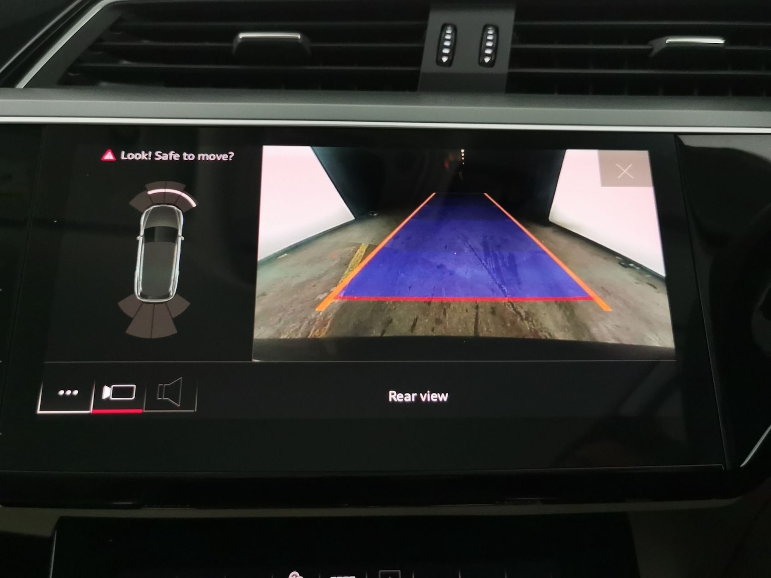 Used Audi e-tron 2021 for sale - 77946778: Photo 6