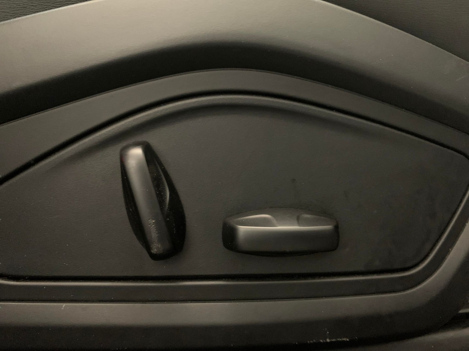 Used Porsche Taycan 2021 for sale - 76105278: Photo 35