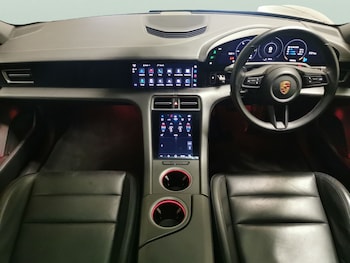 Used Porsche Taycan 2021 for sale - 76105278: Photo 4