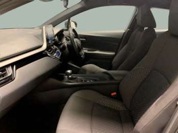 Used Toyota C-HR 2022 for sale - 74928256: Photo