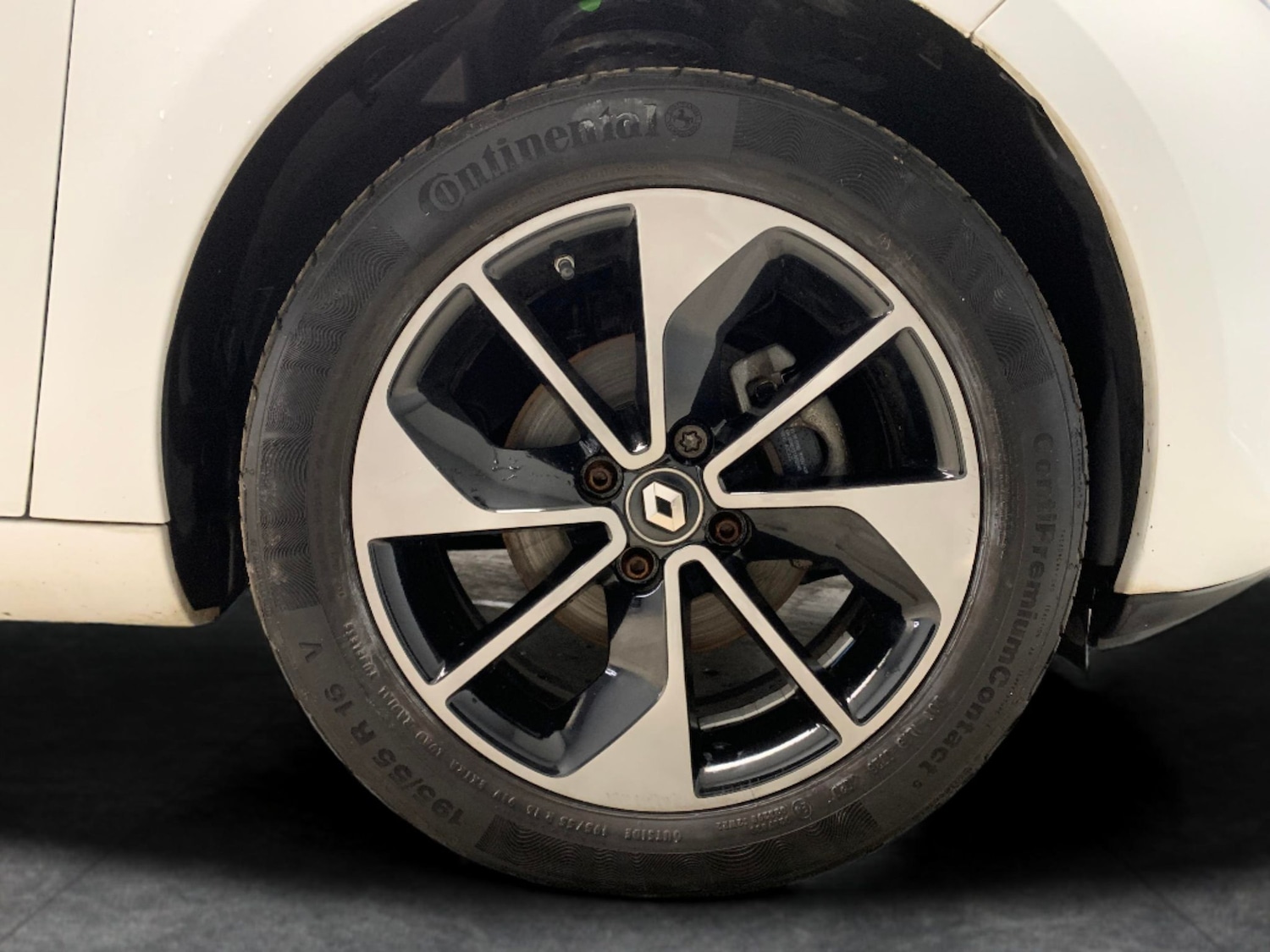 Used Renault Zoe 2019 for sale - 77086316: Photo 19