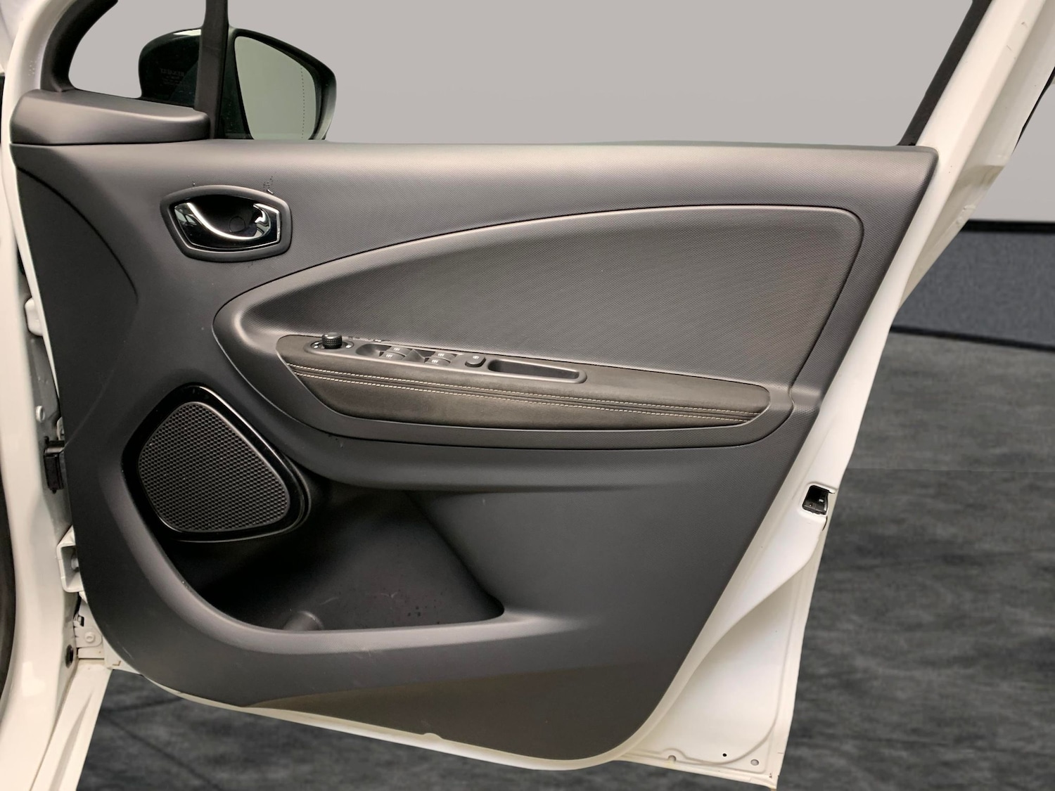 Used Renault Zoe 2019 for sale - 77086316: Photo 25