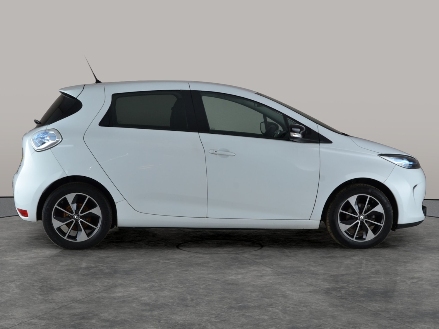Used Renault Zoe 2019 for sale - 77086316: Photo 8