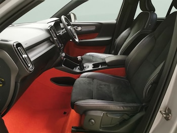 Used Volvo XC40 2021 for sale - 79367361: Photo