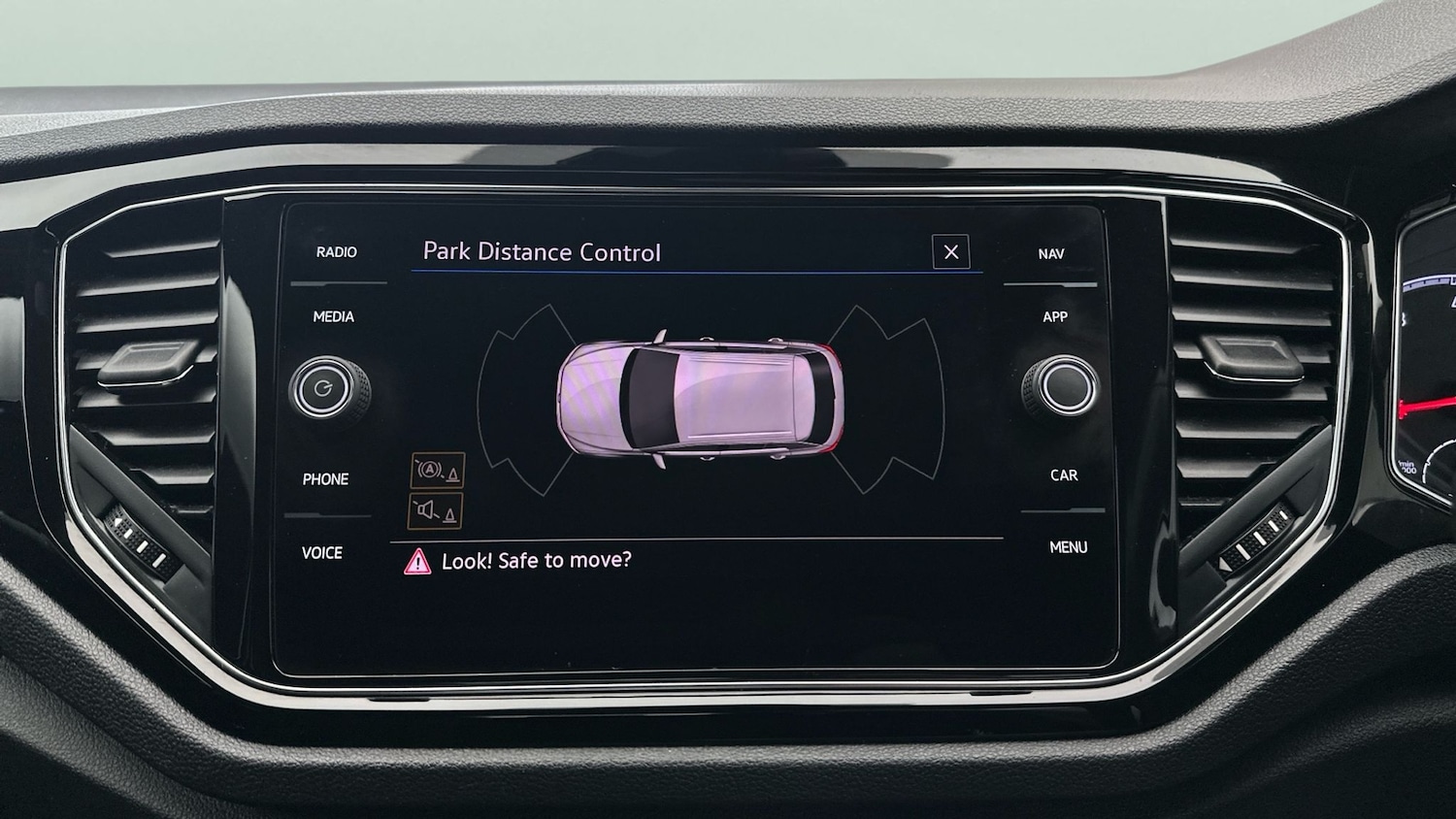 Used Volkswagen T-Roc 2022 for sale - 76566106: Photo 17