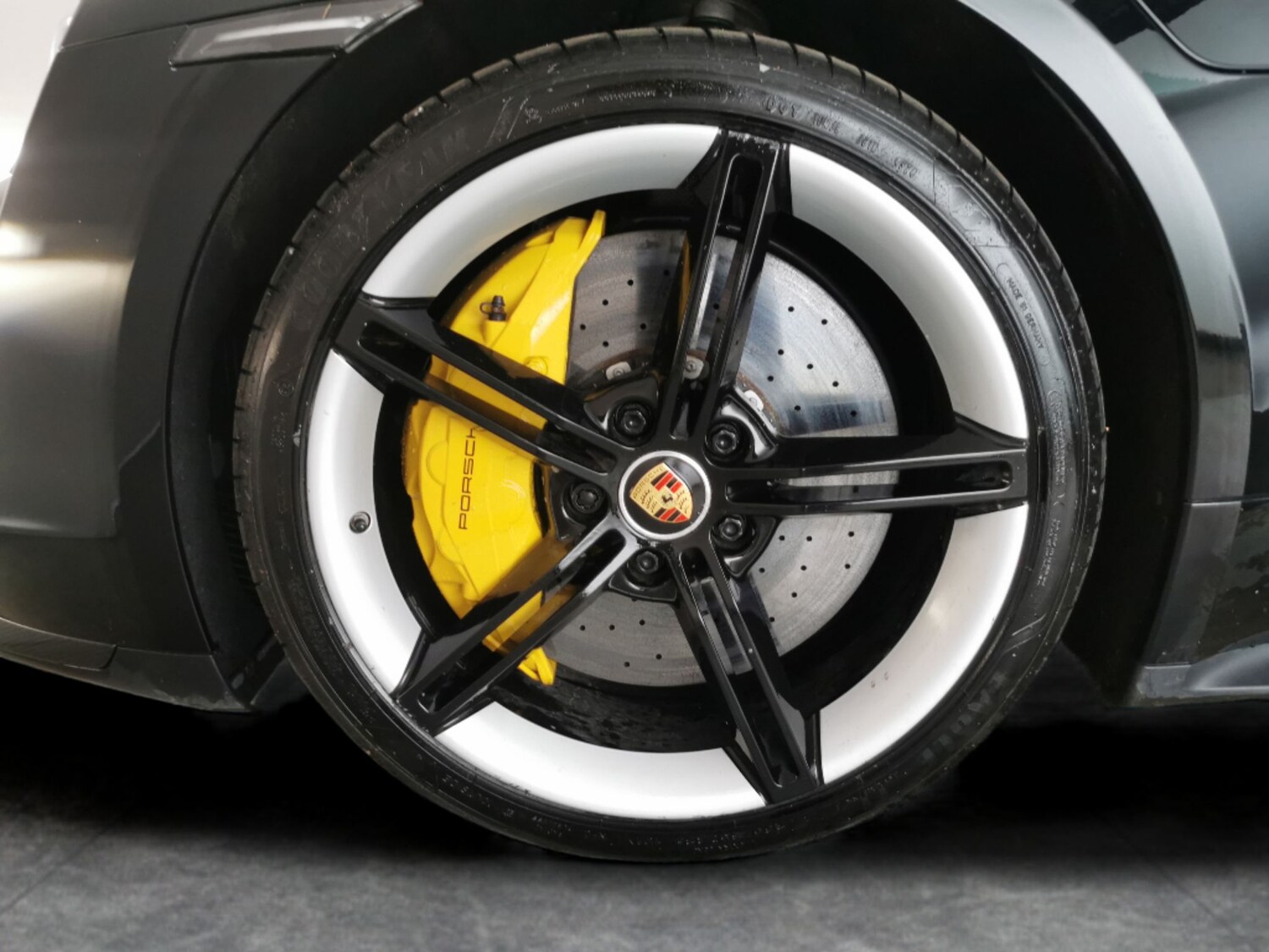 Used Porsche Taycan 2022 for sale - 78015052: Photo 32