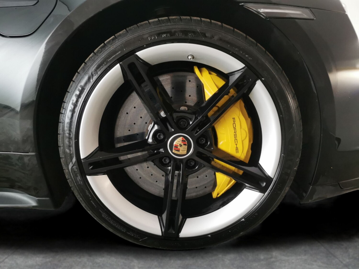 Used Porsche Taycan 2022 for sale - 78015052: Photo 33