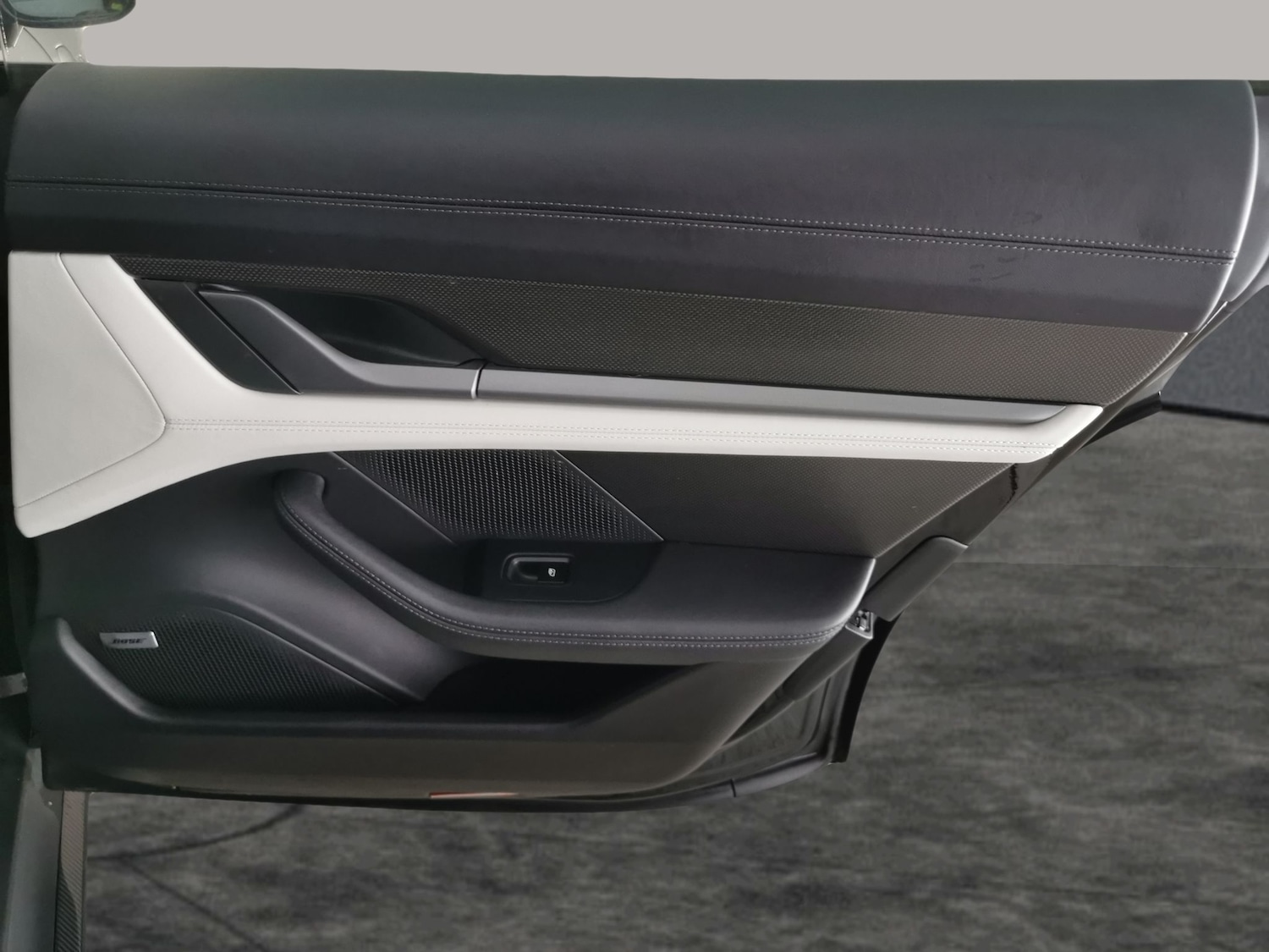 Used Porsche Taycan 2022 for sale - 78015052: Photo 38