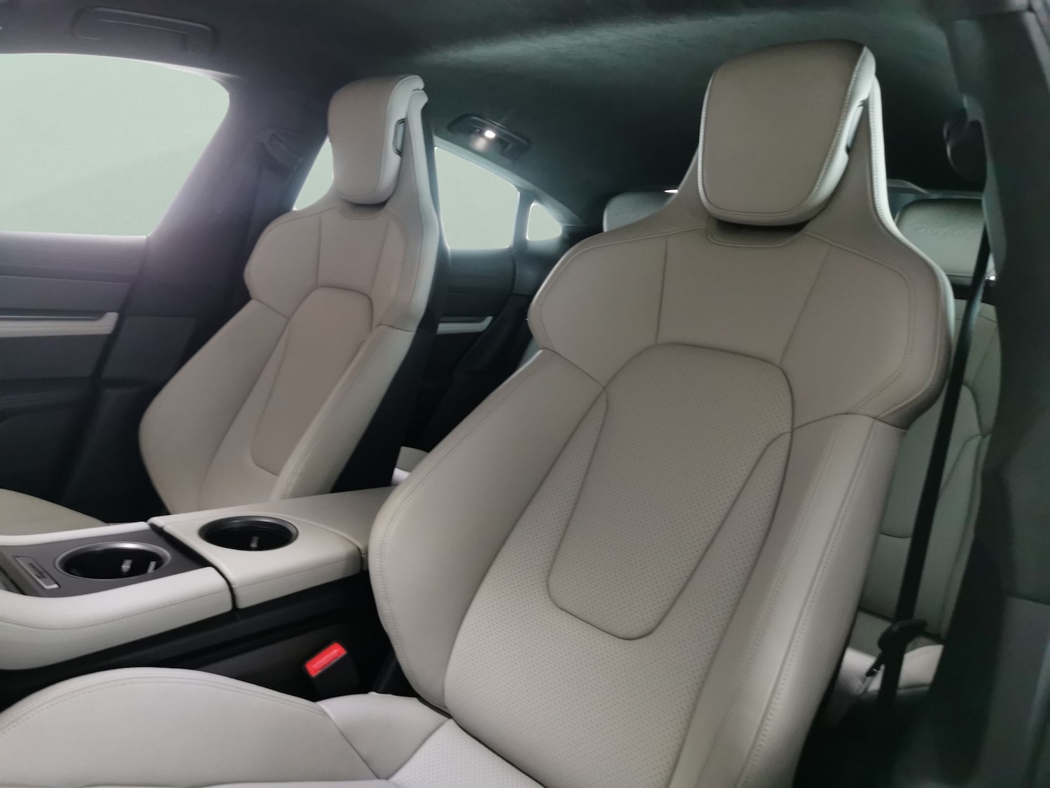 Used Porsche Taycan 2022 for sale - 78015052: Photo 7