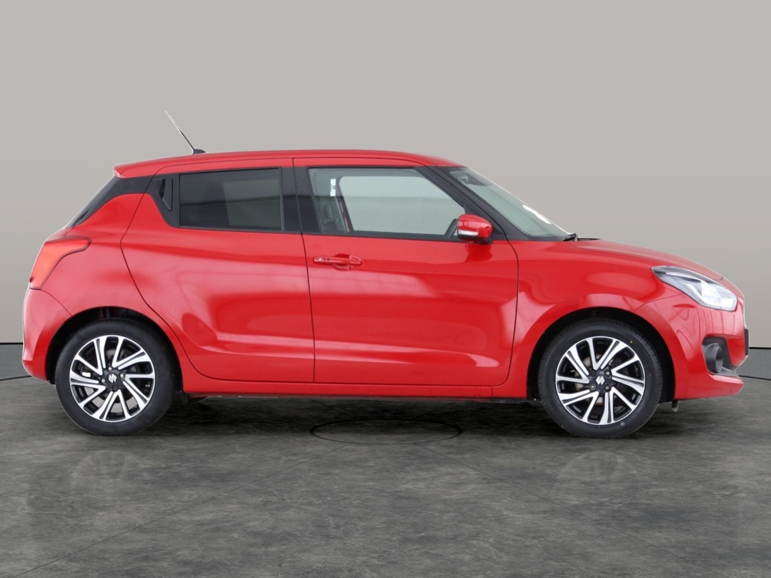 Used Suzuki Swift 2022 for sale - 76766654: Photo 5