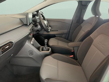 Used Dacia Sandero Stepway 2024 for sale - 77235826: Photo