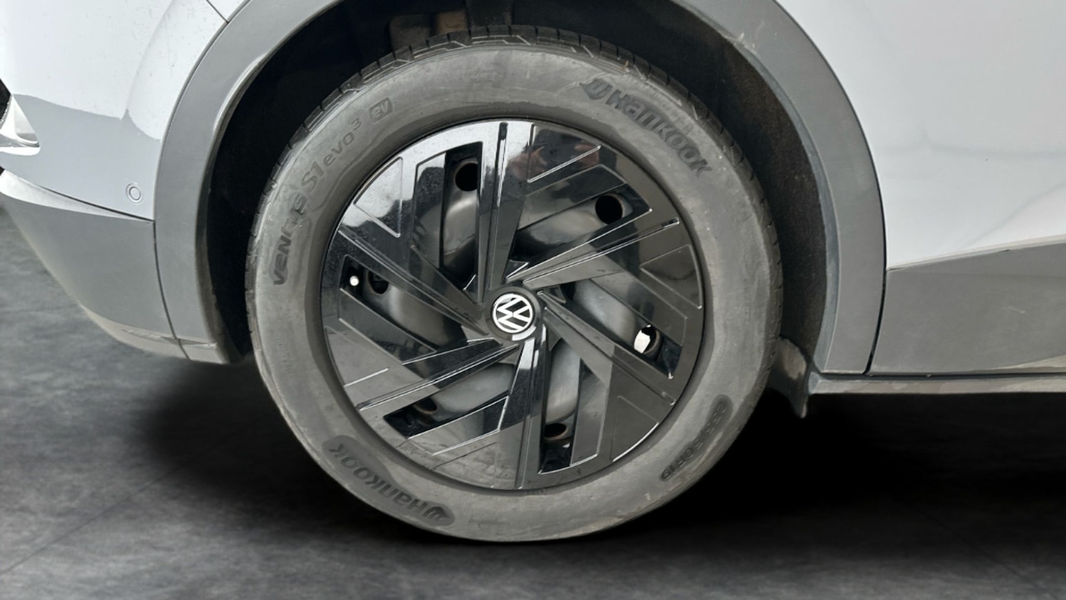 Used Volkswagen ID.4 2023 for sale - 76978189: Photo 11