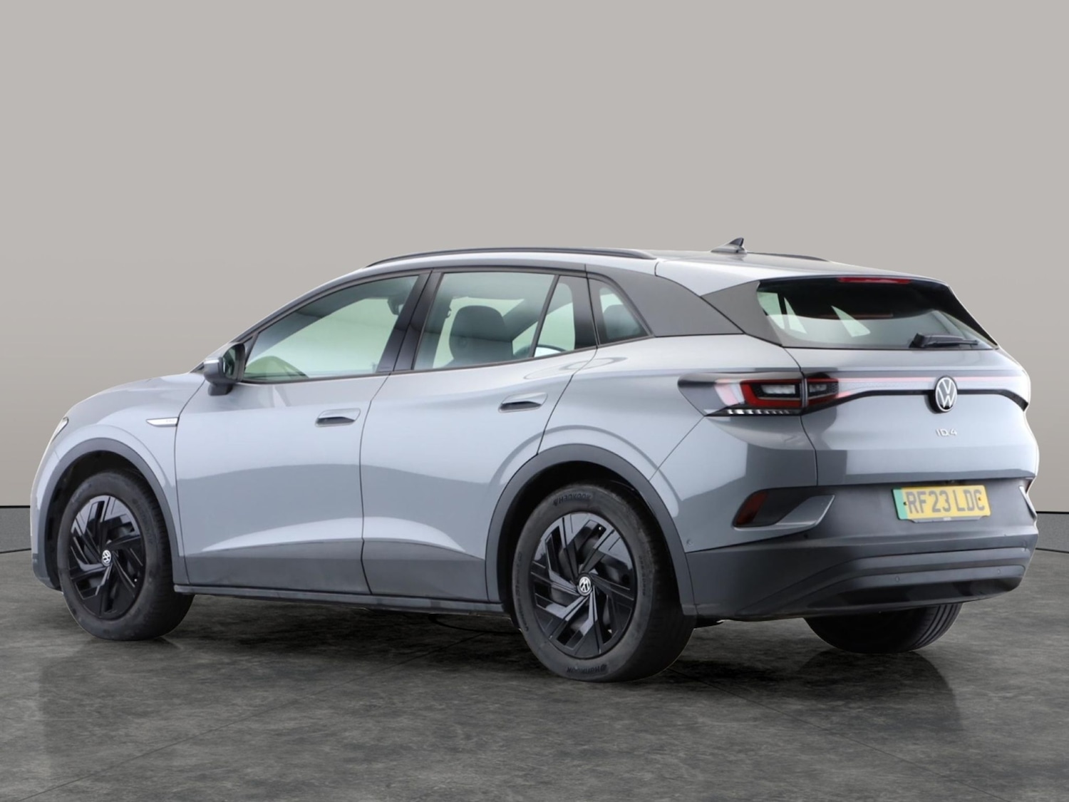 Used Volkswagen ID.4 2023 for sale - 76978189: Photo 8