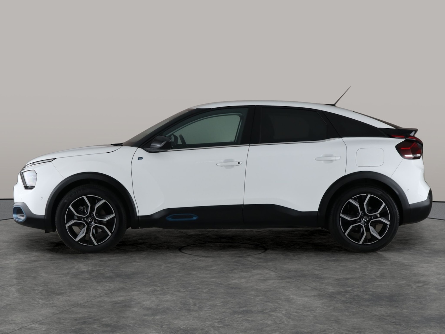 Used Citroen e-C4 2021 for sale - 76668527: Photo 13