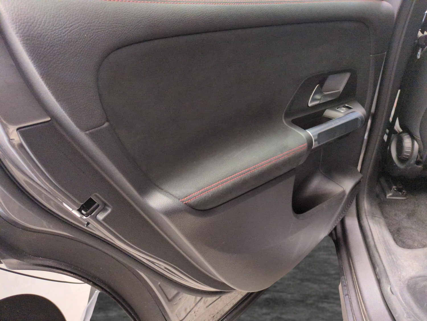 Used Mercedes-Benz EQB 2023 for sale - 77732923: Photo 28