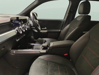 Used Mercedes-Benz EQB 2023 for sale - 77732923: Photo