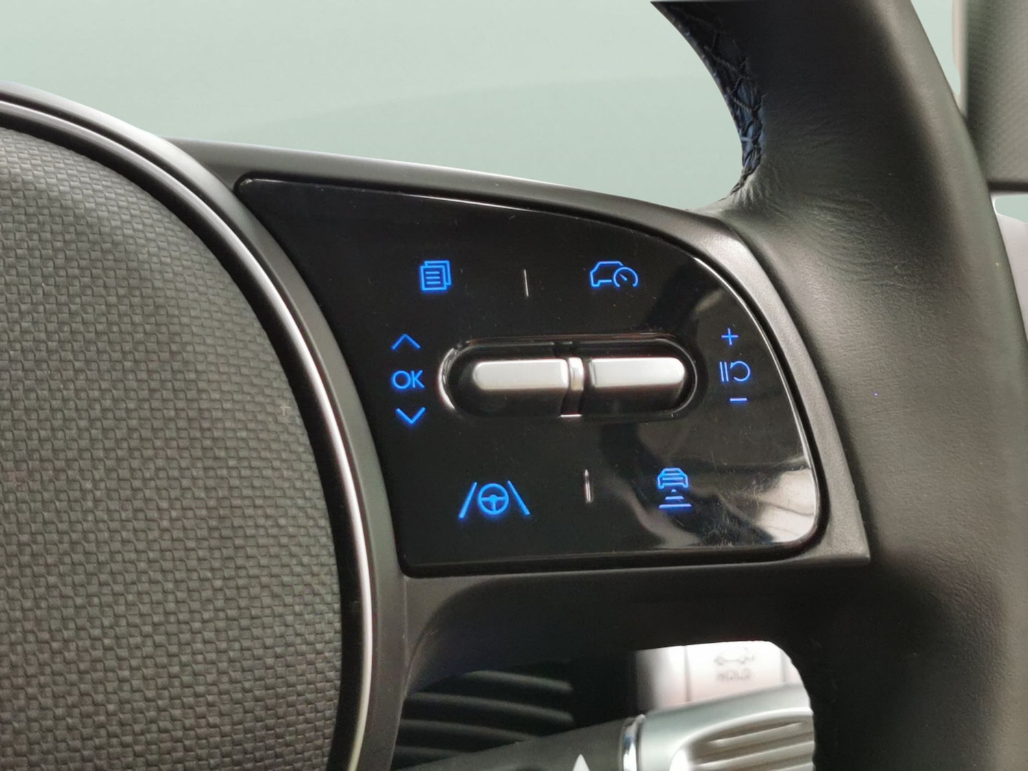 Used Hyundai IONIQ 5 2023 for sale - 76118129: Photo 28