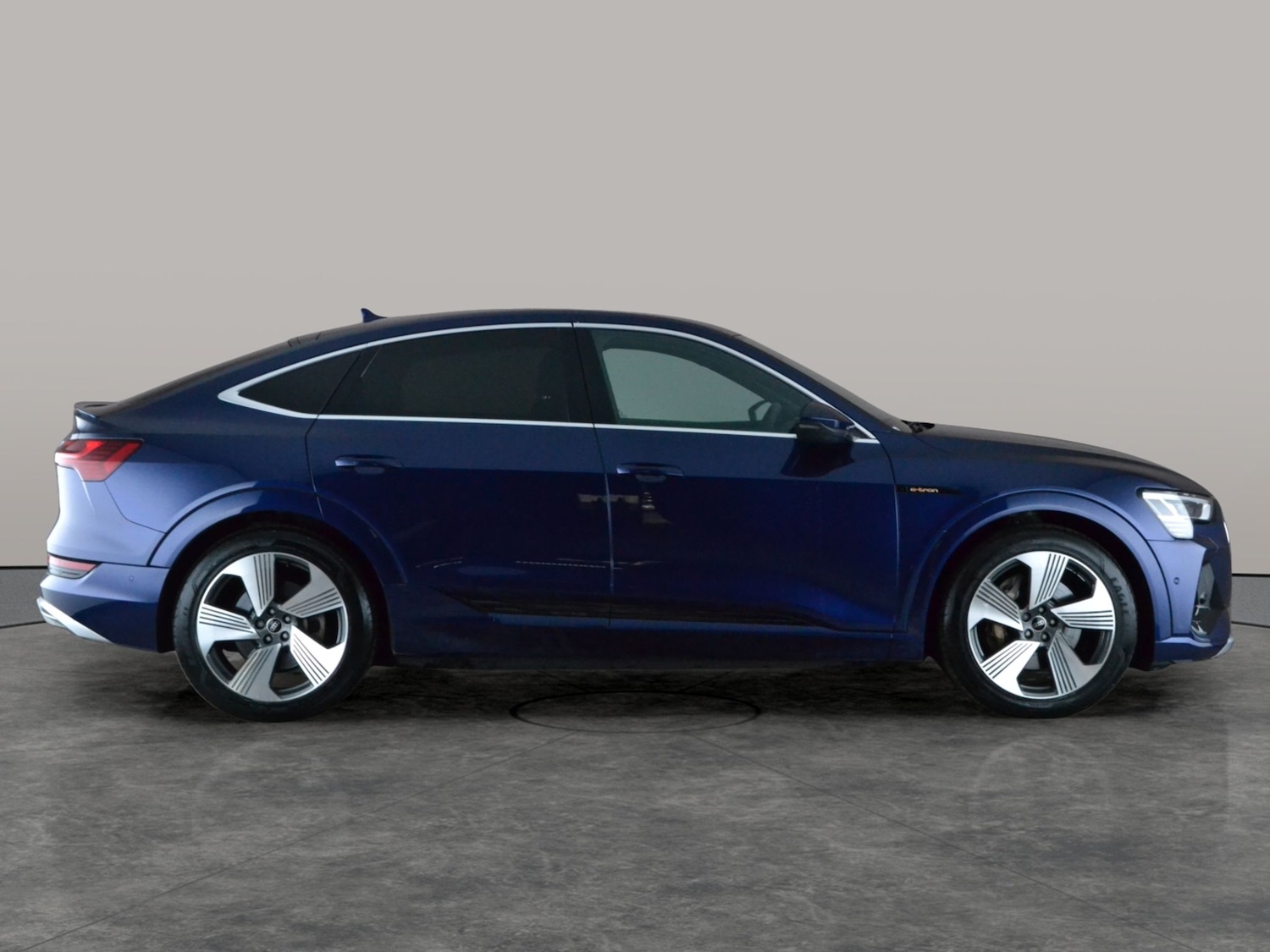 Used Audi e-tron 2022 for sale - 77791412: Photo 8
