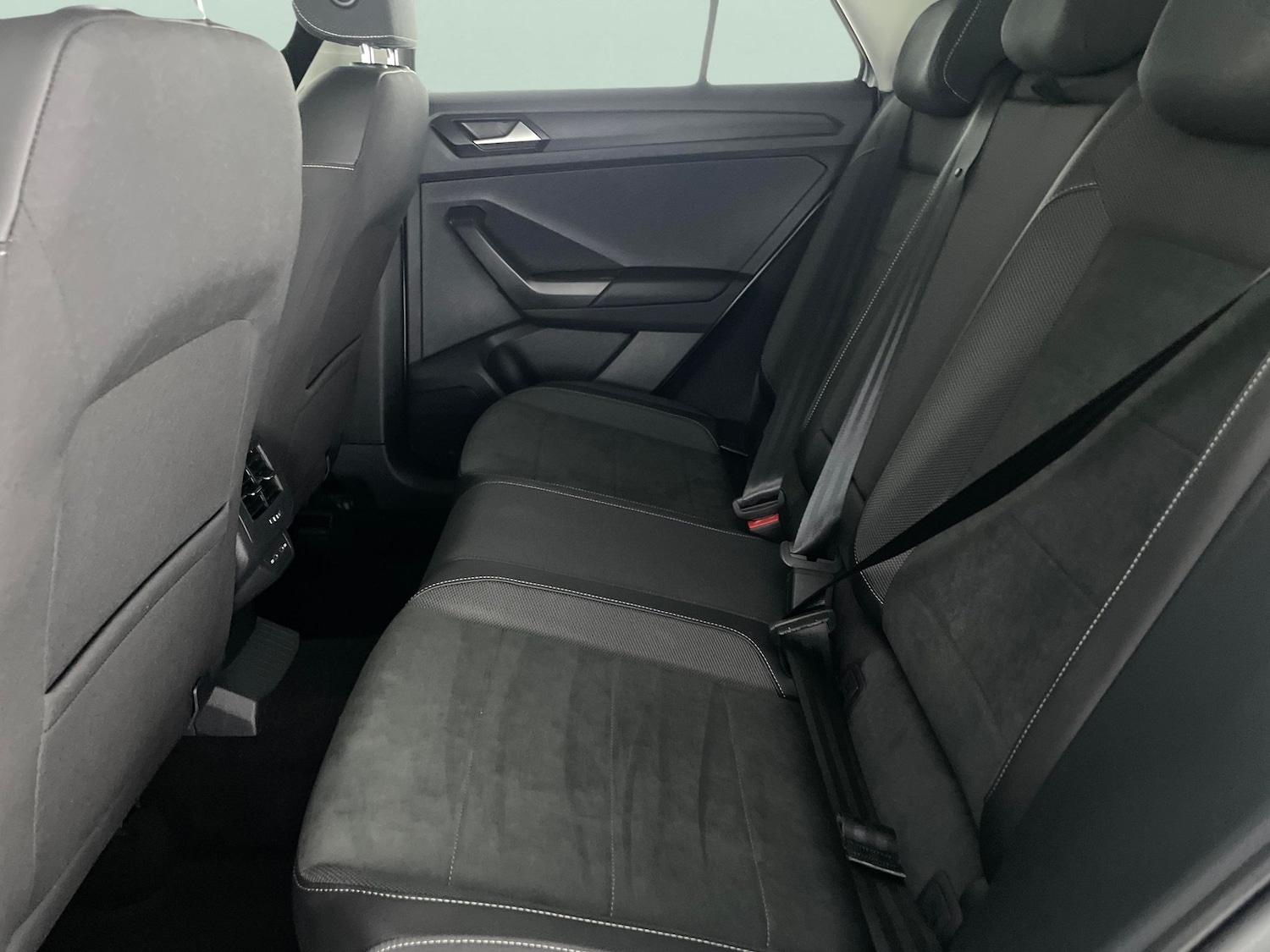 Used Volkswagen T-Roc 2023 for sale - 76525996: Photo 30