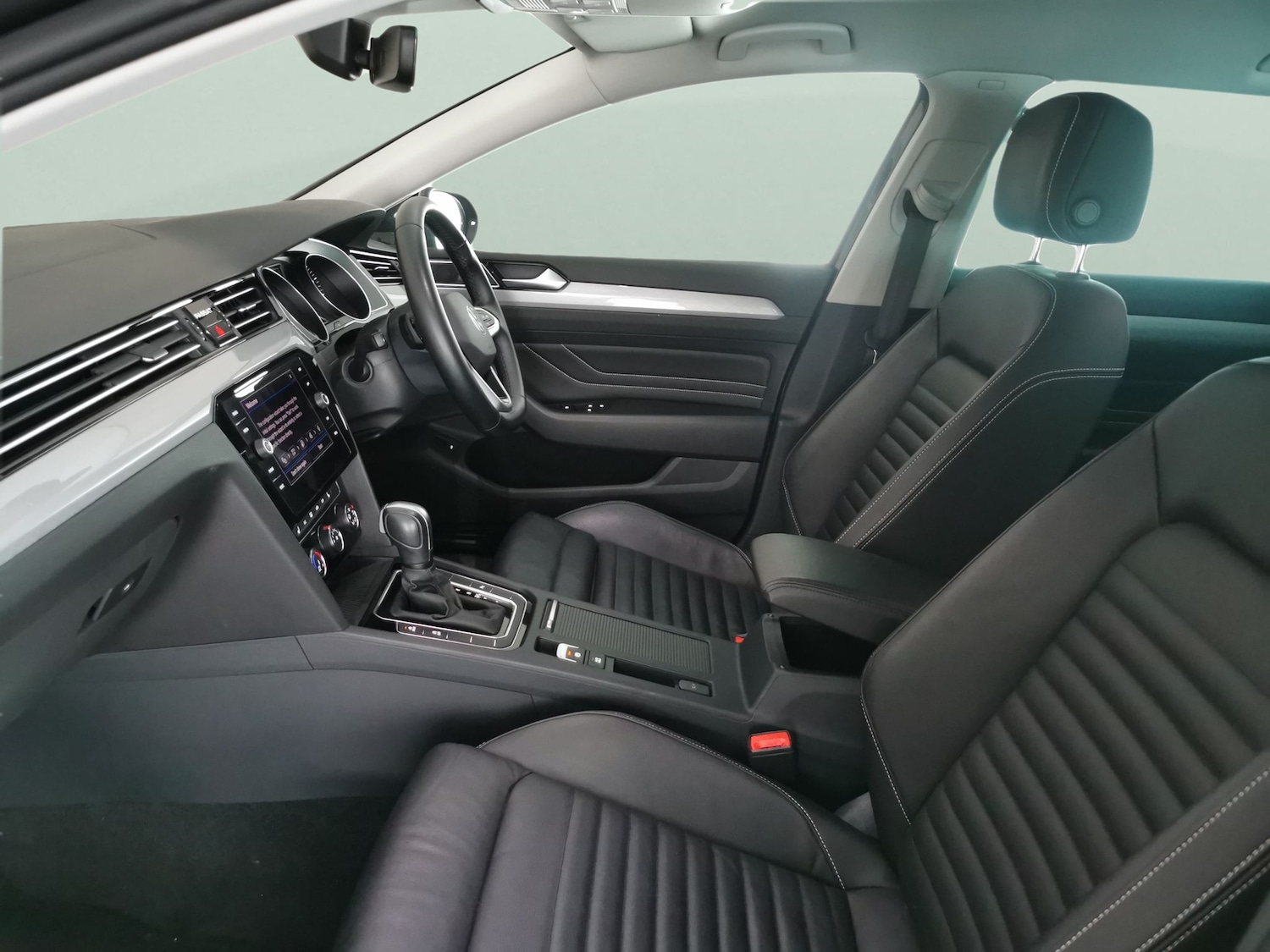 Used Volkswagen Passat 2022 for sale - 77255688: Photo 4