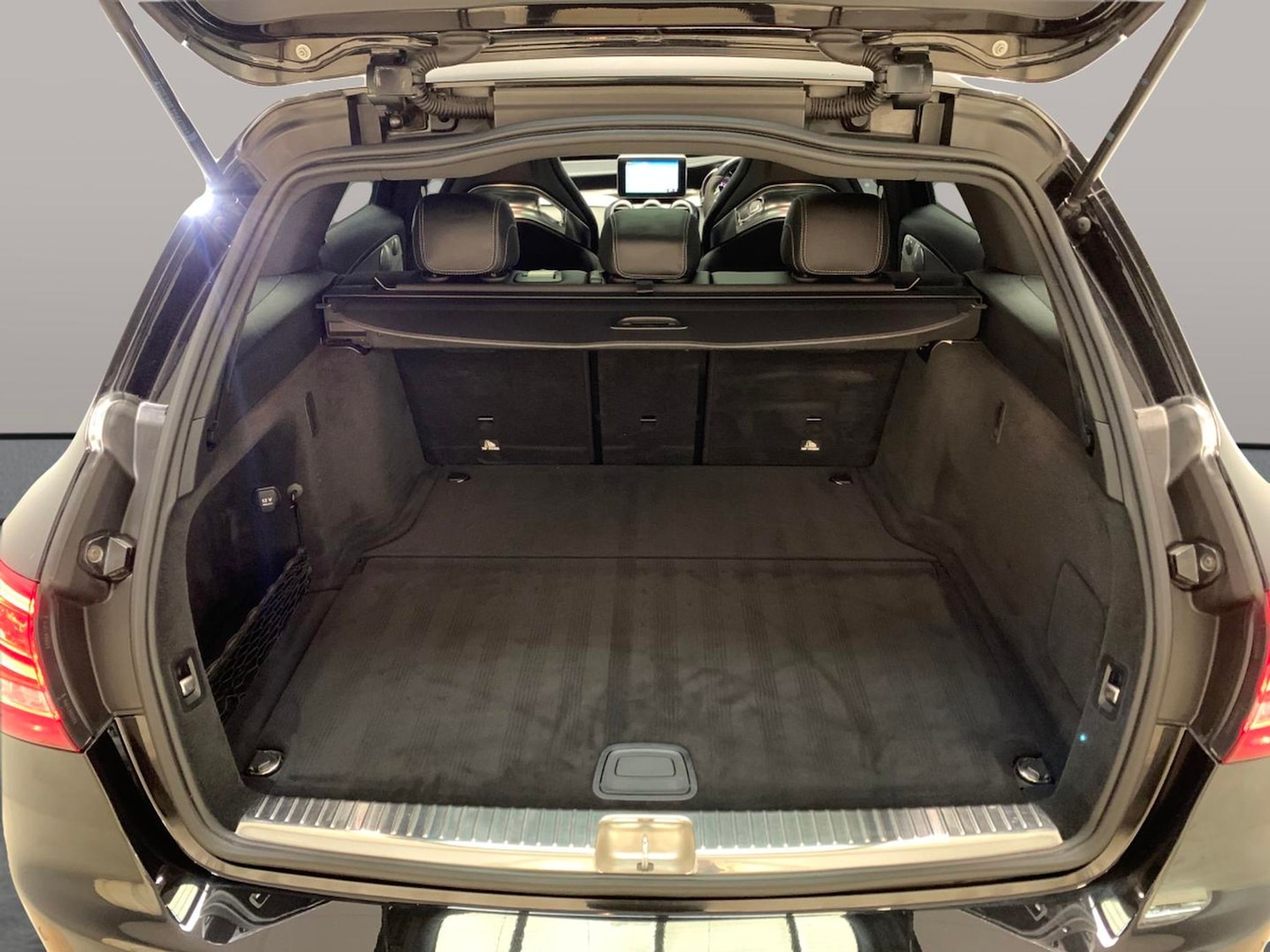 Used Mercedes-Benz C Class 2017 for sale - 77046096: Photo 43