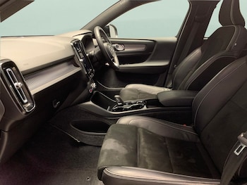 Used Volvo XC40 undefined for sale - 77180425: Photo