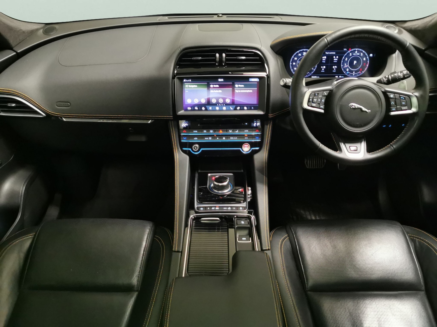 Used Jaguar F-Pace 2019 for sale - 76194361: Photo 11
