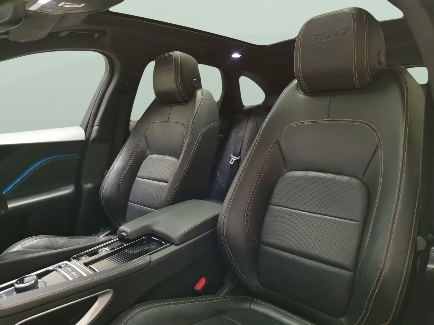Used Jaguar F-Pace 2019 for sale - 76194361: Photo 9