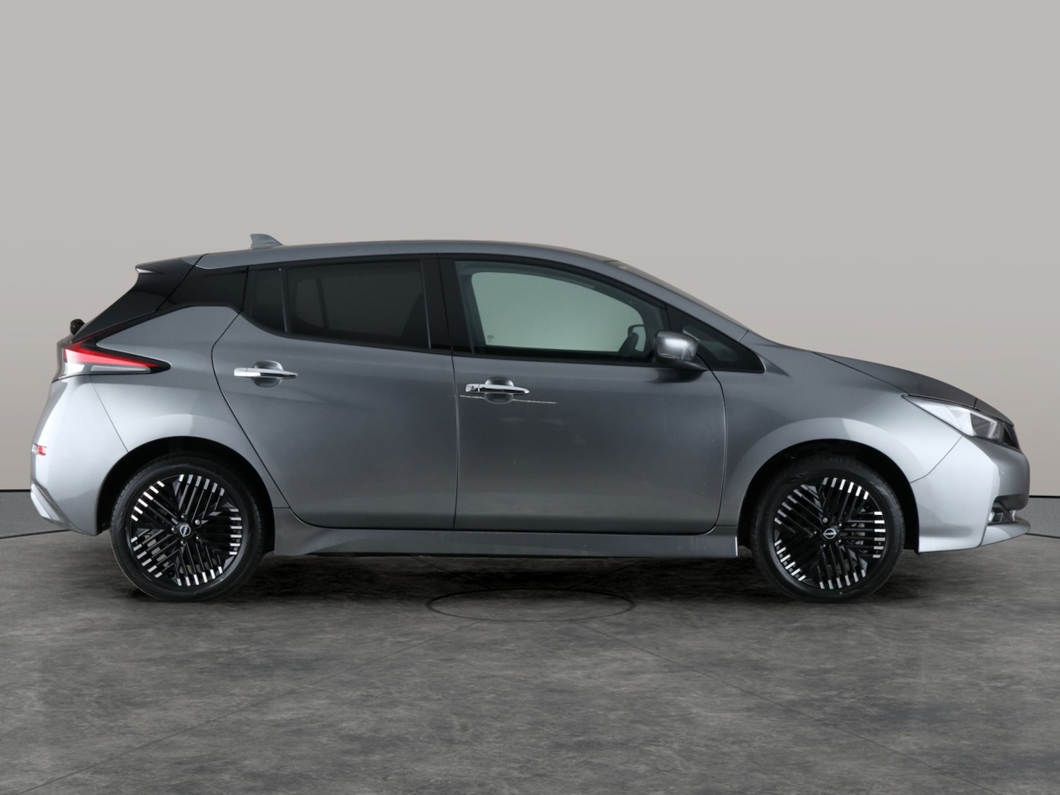 Used Nissan Leaf 2022 for sale - 76748804: Photo 9