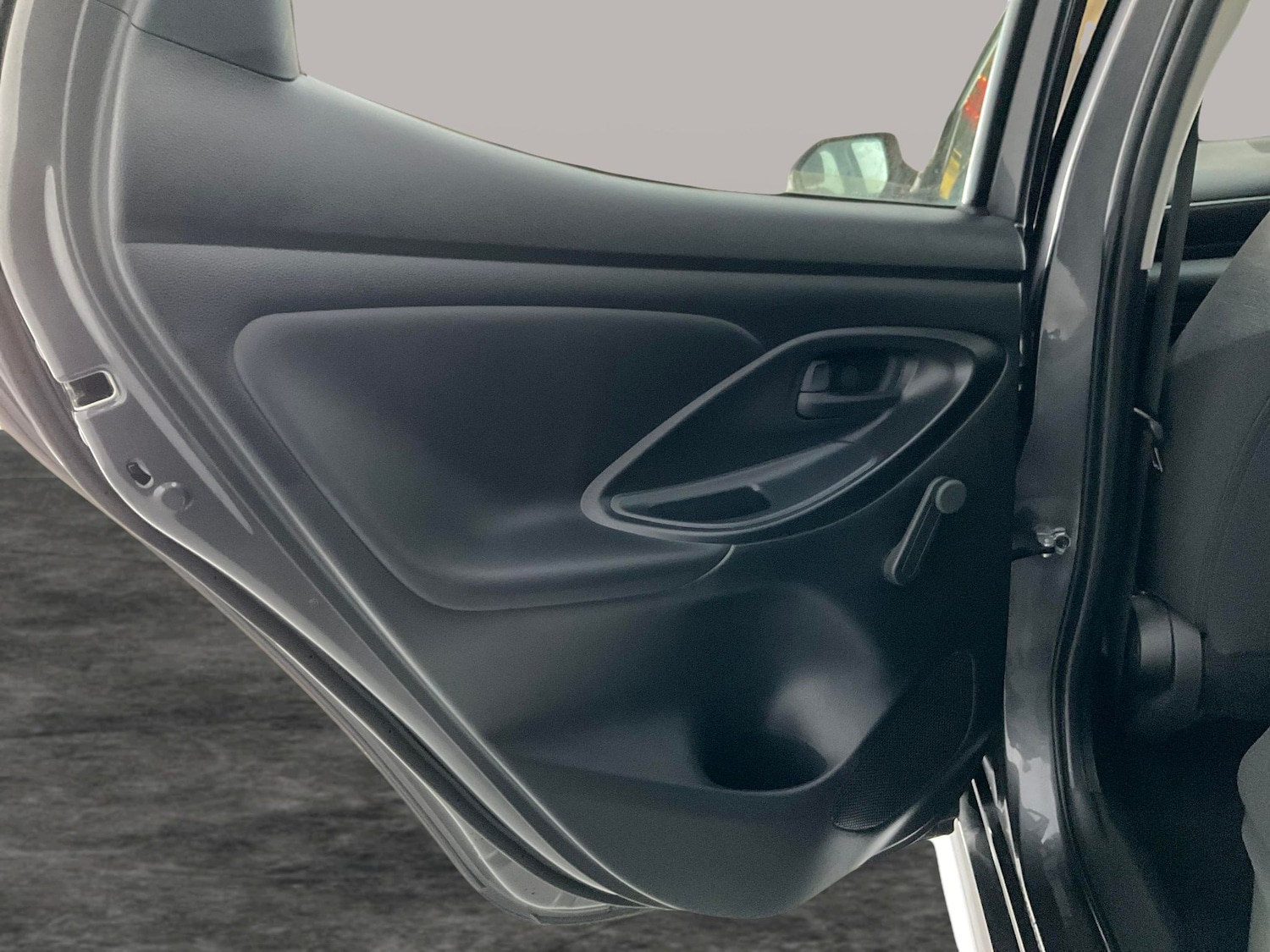 Used Toyota Yaris 2022 for sale - 77319235: Photo 28