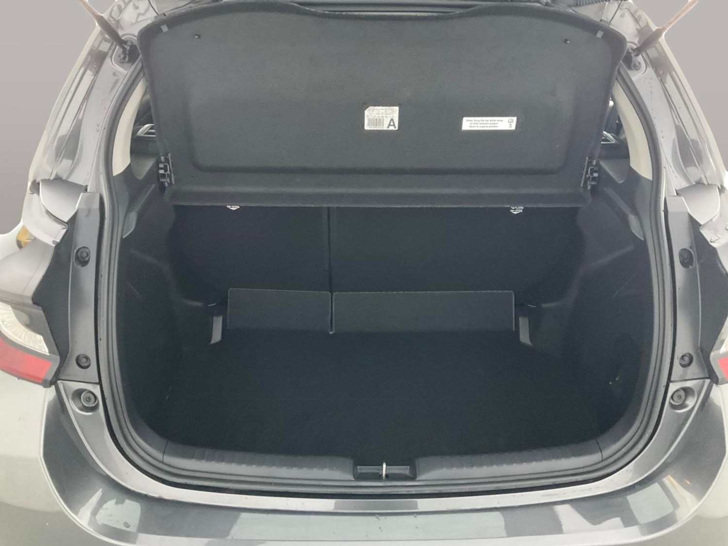 Used Toyota Yaris 2022 for sale - 77319235: Photo 32