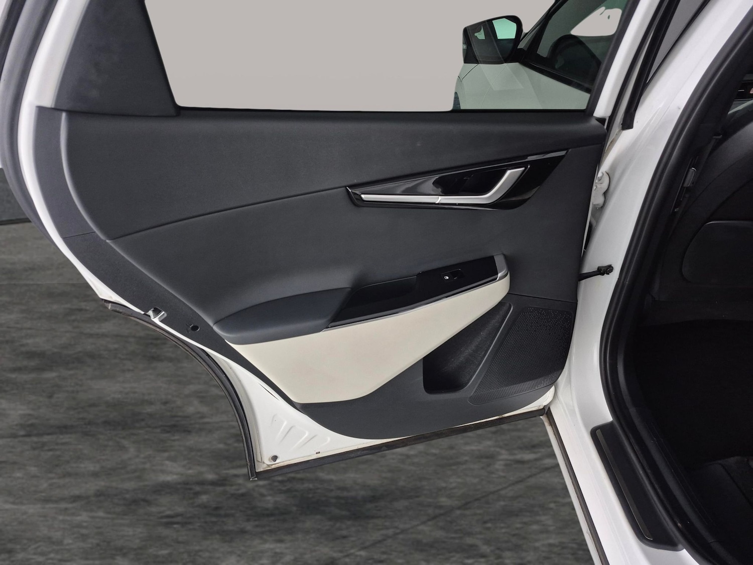 Used Kia EV6 2023 for sale - 78060913: Photo 33